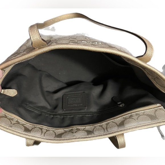 *RARE* Coach City Zip Tote Signature Metallic Gold Platinum Bag. - Picture 4 of 12